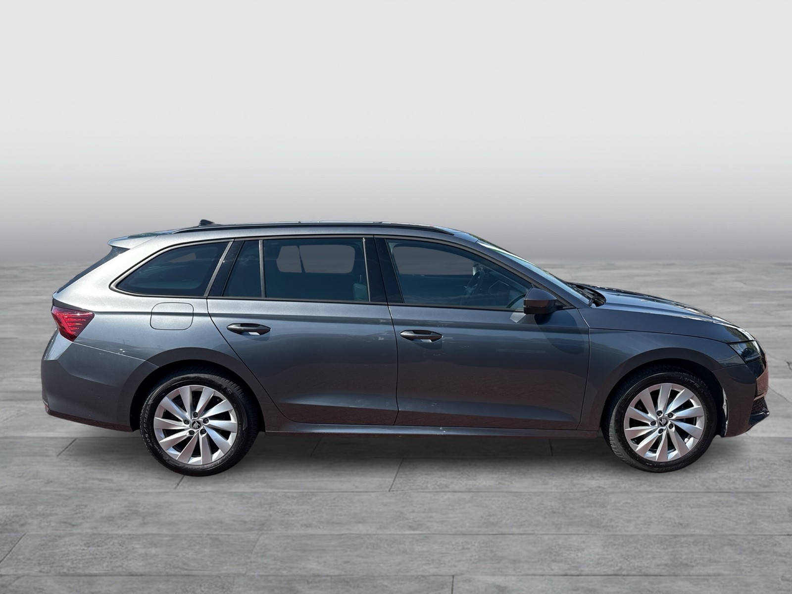 Skoda Octavia Combi 2.0 SELECTION AHK CAM ACC NAVI