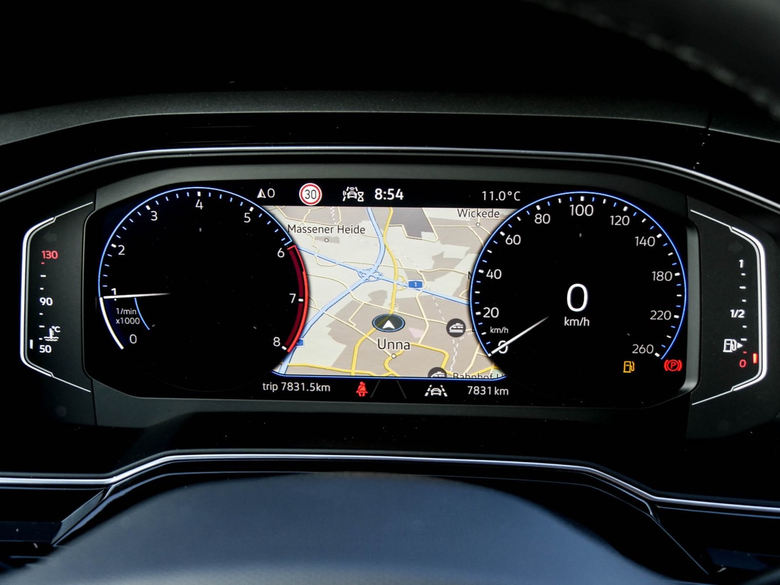 Volkswagen Taigo 1.0 R-LINE CAM ACC LM17 NAVI SITZHEIZUNG