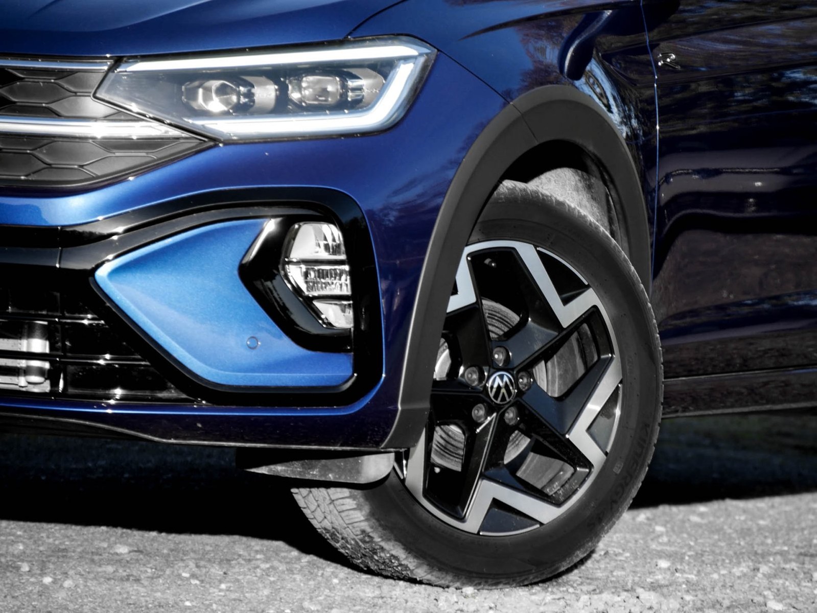 Volkswagen Taigo 1.0 R-LINE CAM ACC LM17 NAVI SITZHEIZUNG