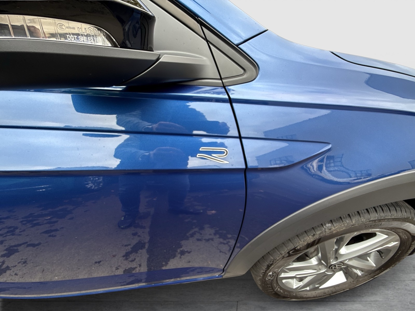 Volkswagen Taigo 1.0 R-LINE CAM ACC LM17 NAVI SITZHEIZUNG