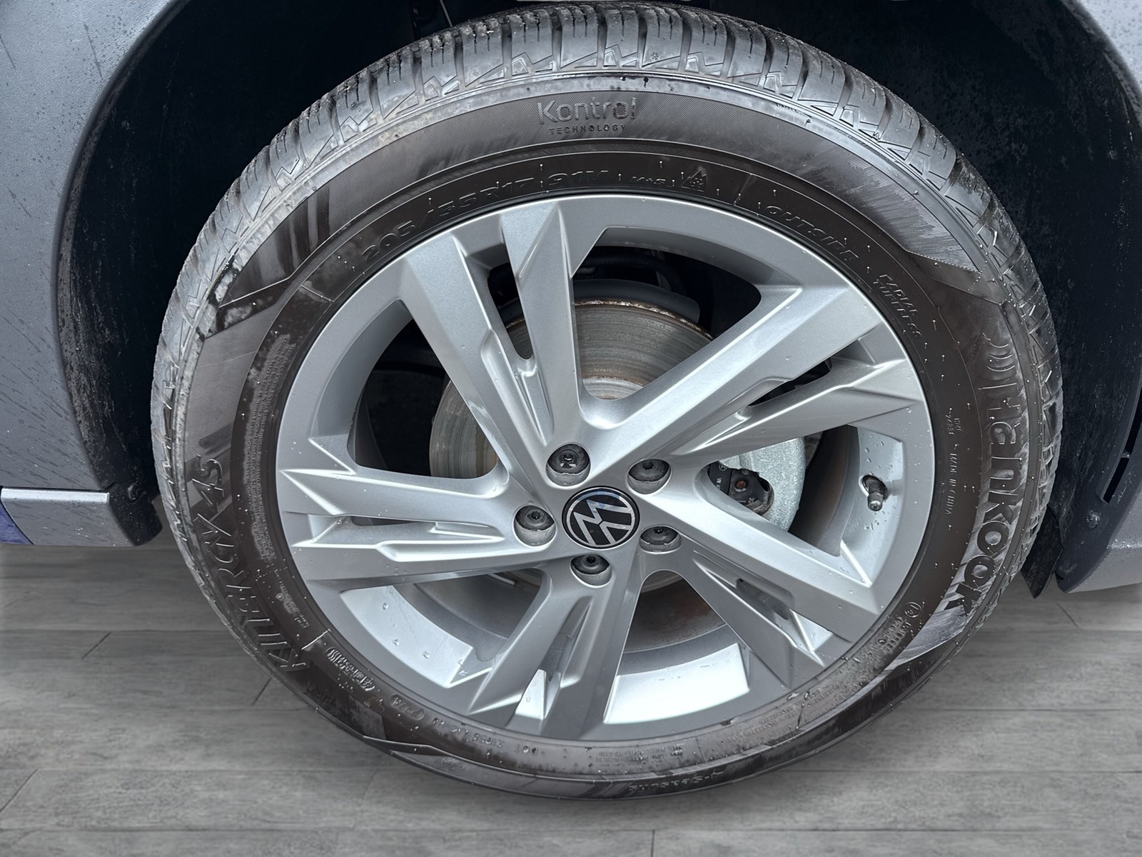 Volkswagen Taigo 1.0 R-LINE CAM ACC LM17 NAVI SITZHEIZUNG