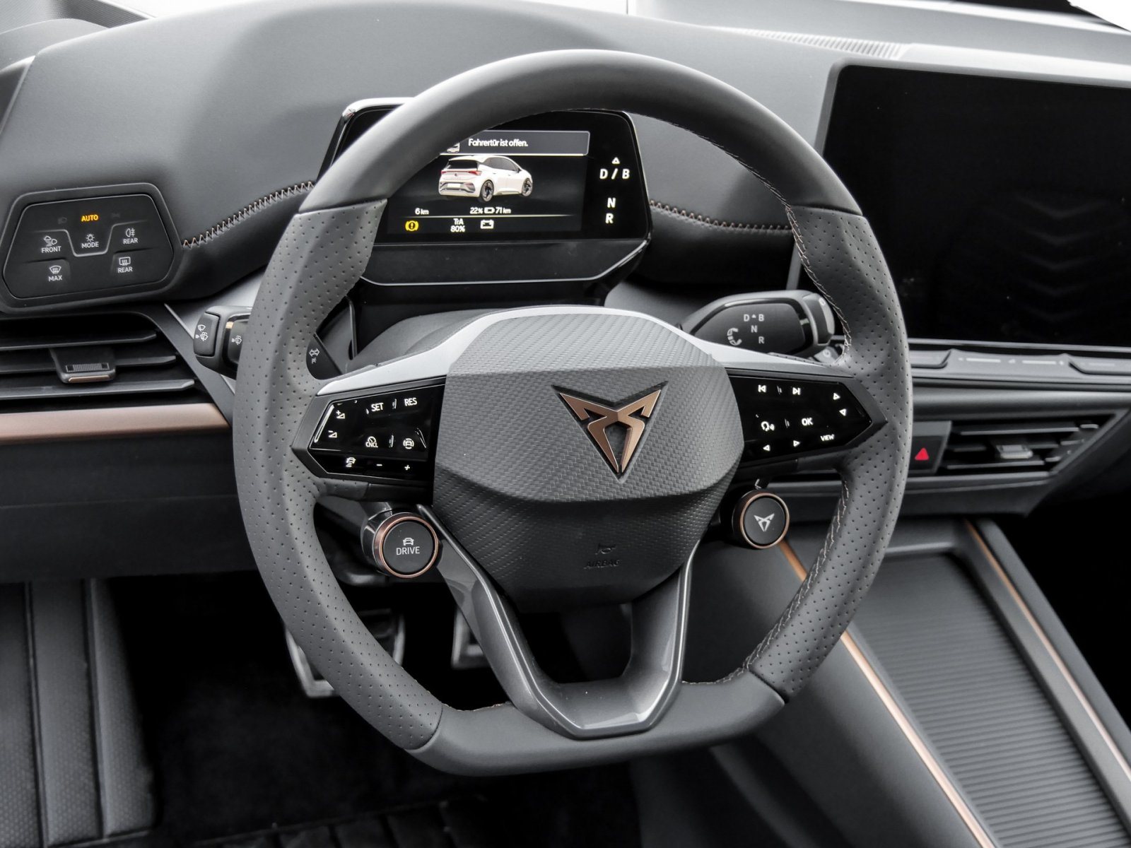 Cupra Born NAVI CAM SMARTLIGHT KEYLESS LENKRAD&SITZHZG