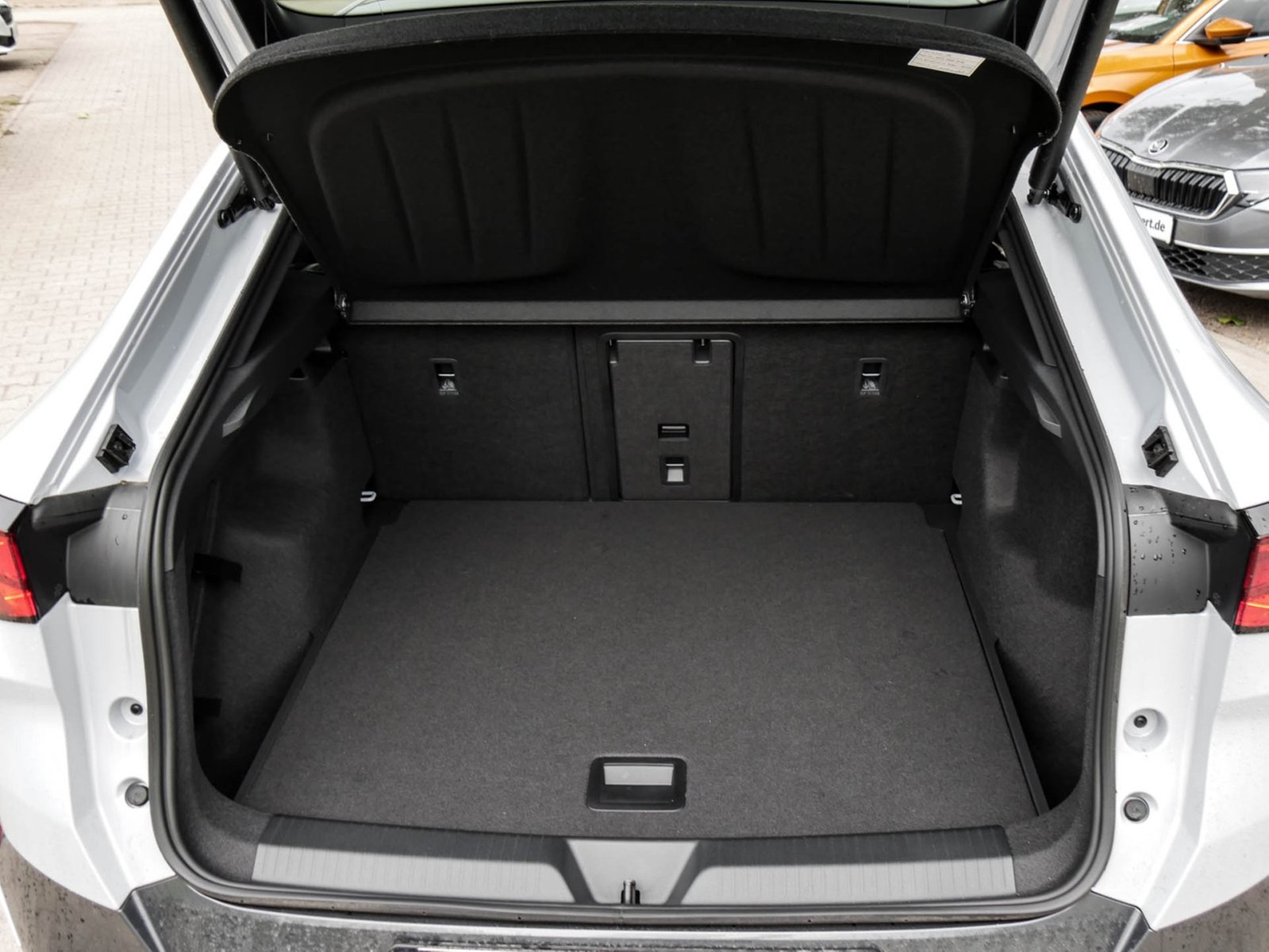 Cupra Tavascan VZ 4DRIVE HUD PANO MATRIX WÄRMEPUMPE