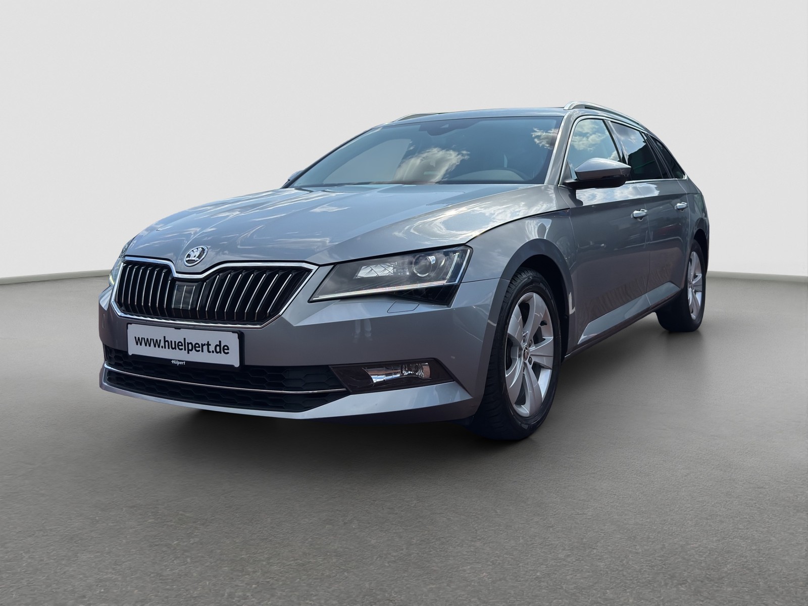 Skoda Superb Combi 2.0 STYLE CAM ACC eKLAPPE NAVI ALU