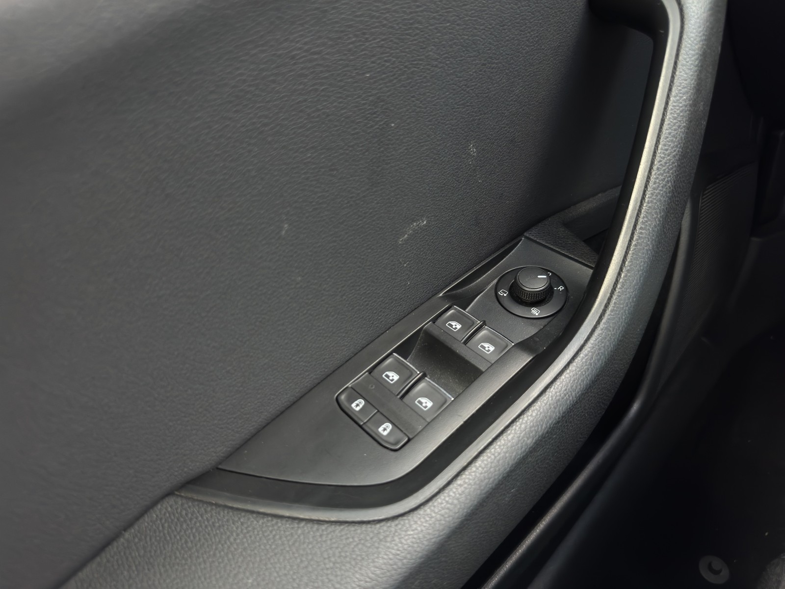Skoda Superb Combi 2.0 STYLE CAM ACC eKLAPPE NAVI ALU