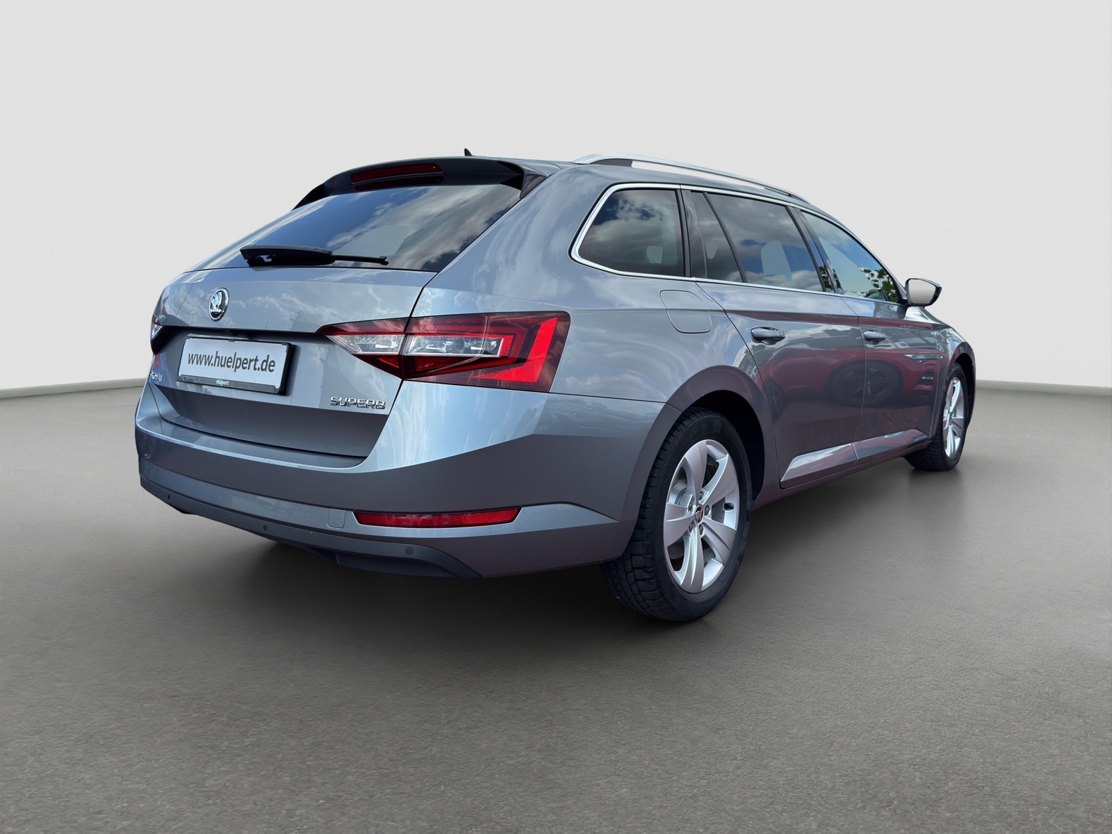 Skoda Superb Combi 2.0 STYLE CAM ACC eKLAPPE NAVI ALU