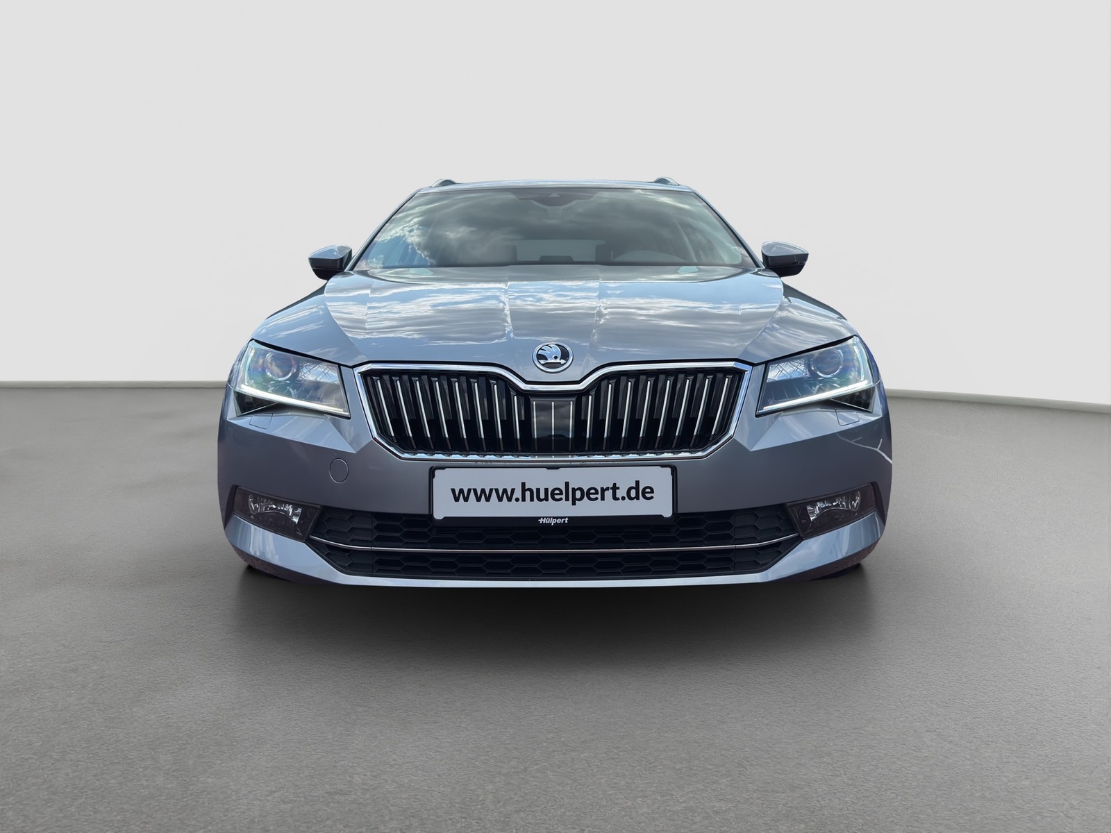 Skoda Superb Combi 2.0 STYLE CAM ACC eKLAPPE NAVI ALU