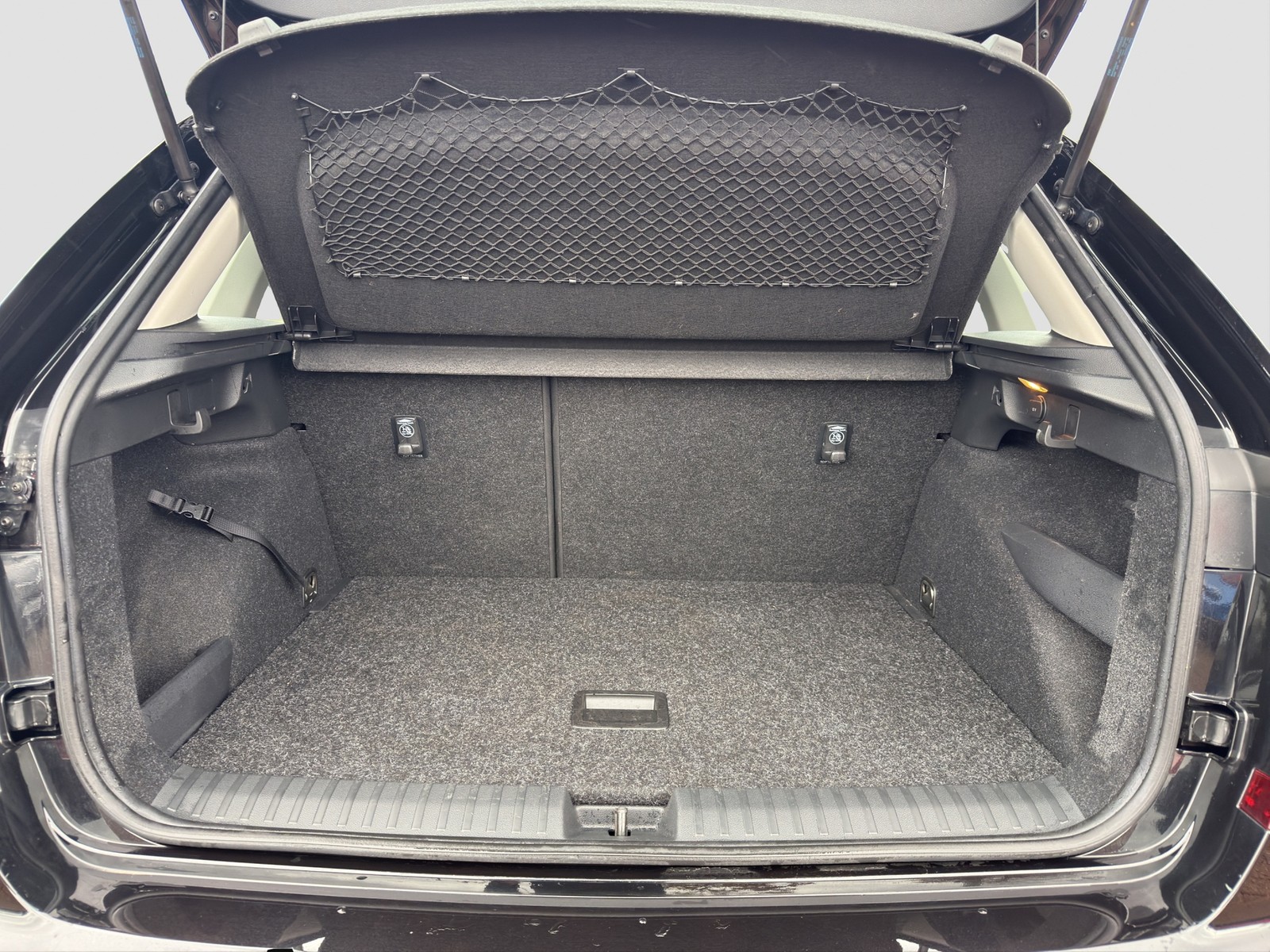 Skoda Kamiq 1.5 SELECTION CAM ACC NAVI ALU SITZHEIZUNG