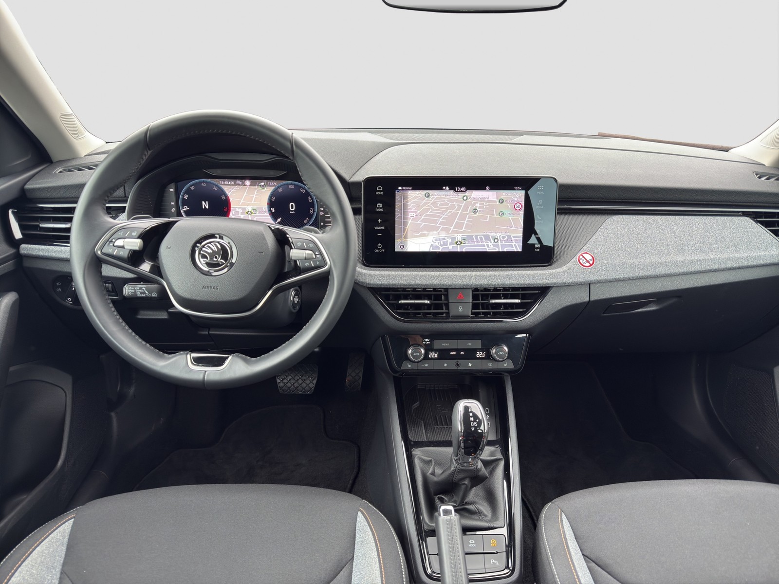 Skoda Kamiq 1.5 SELECTION CAM ACC NAVI ALU SITZHEIZUNG