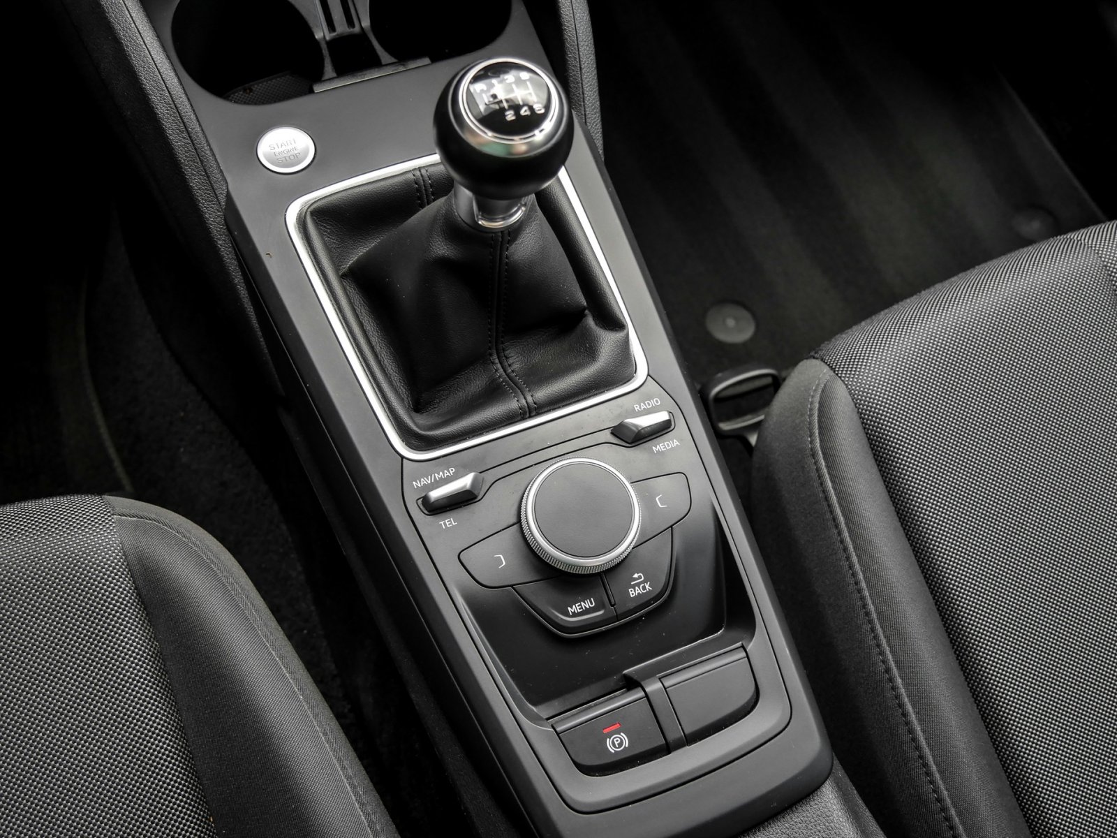 Audi Q2 35 eKLAPPE NAVI ALU SITZHEIZUNG EINPARKHILFE