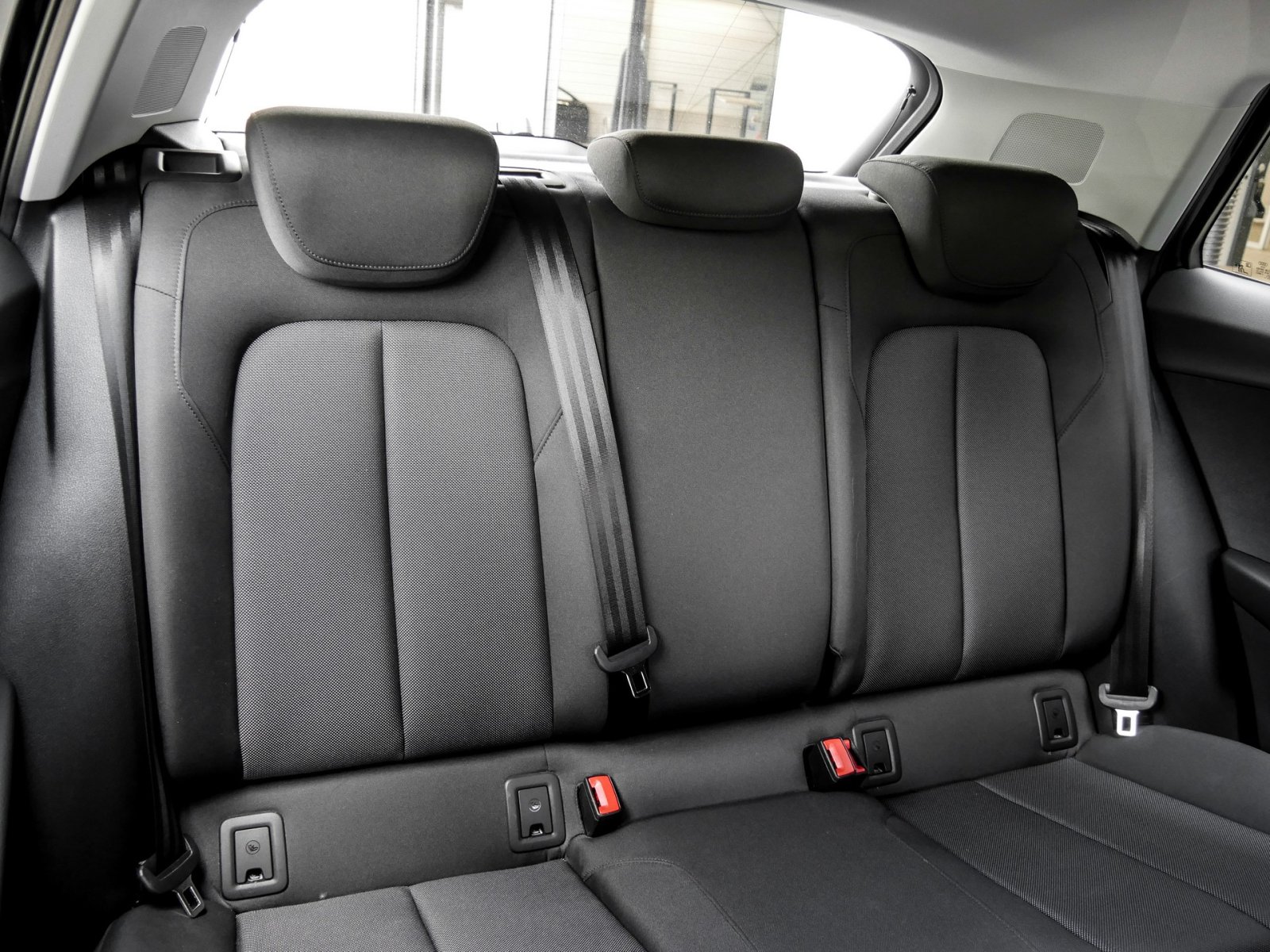 Audi Q2 35 eKLAPPE NAVI ALU SITZHEIZUNG EINPARKHILFE