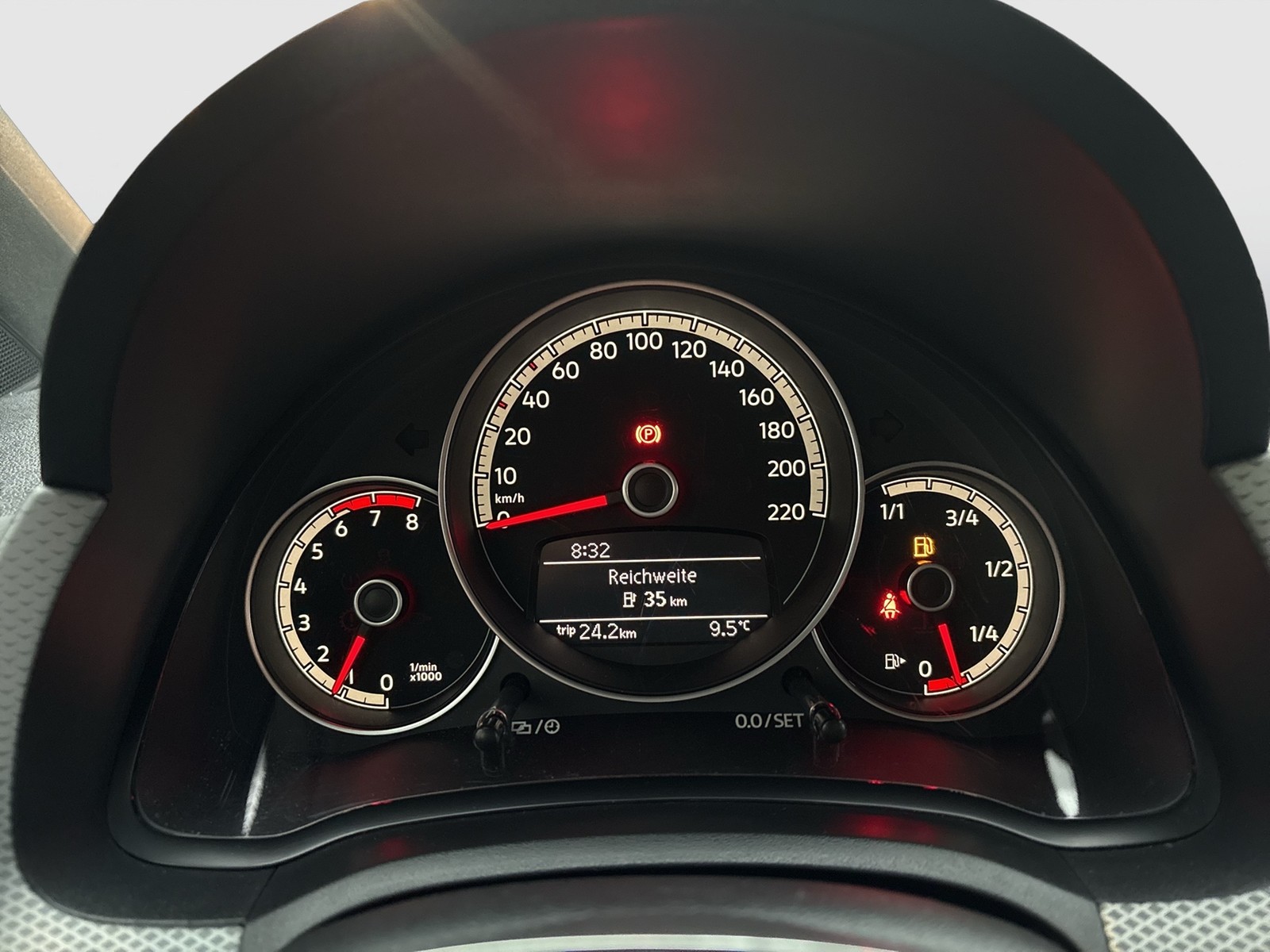 Volkswagen up! 1.0 ACTIVE 4TÜREN KAMERA ALU16 SITZHEIZ EINPARKH