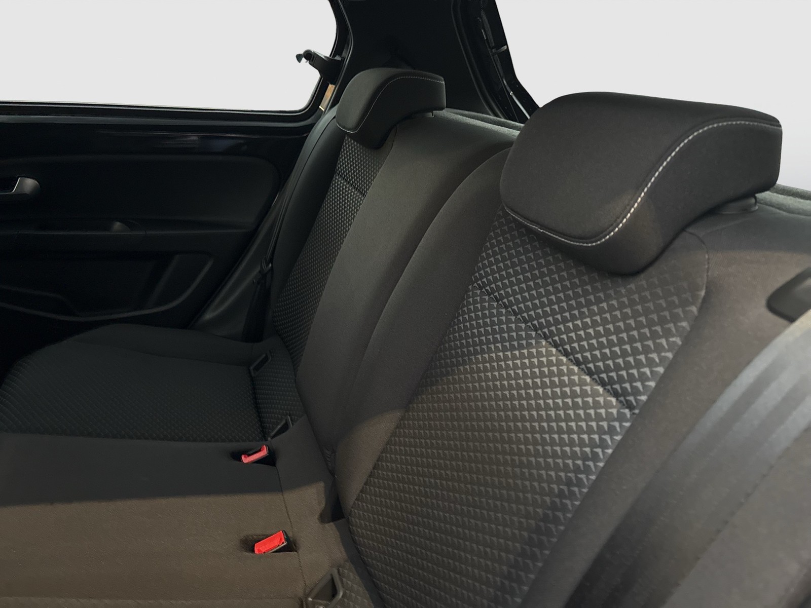 Volkswagen up! 1.0 ACTIVE 4TÜREN KAMERA ALU16 SITZHEIZ EINPARKH