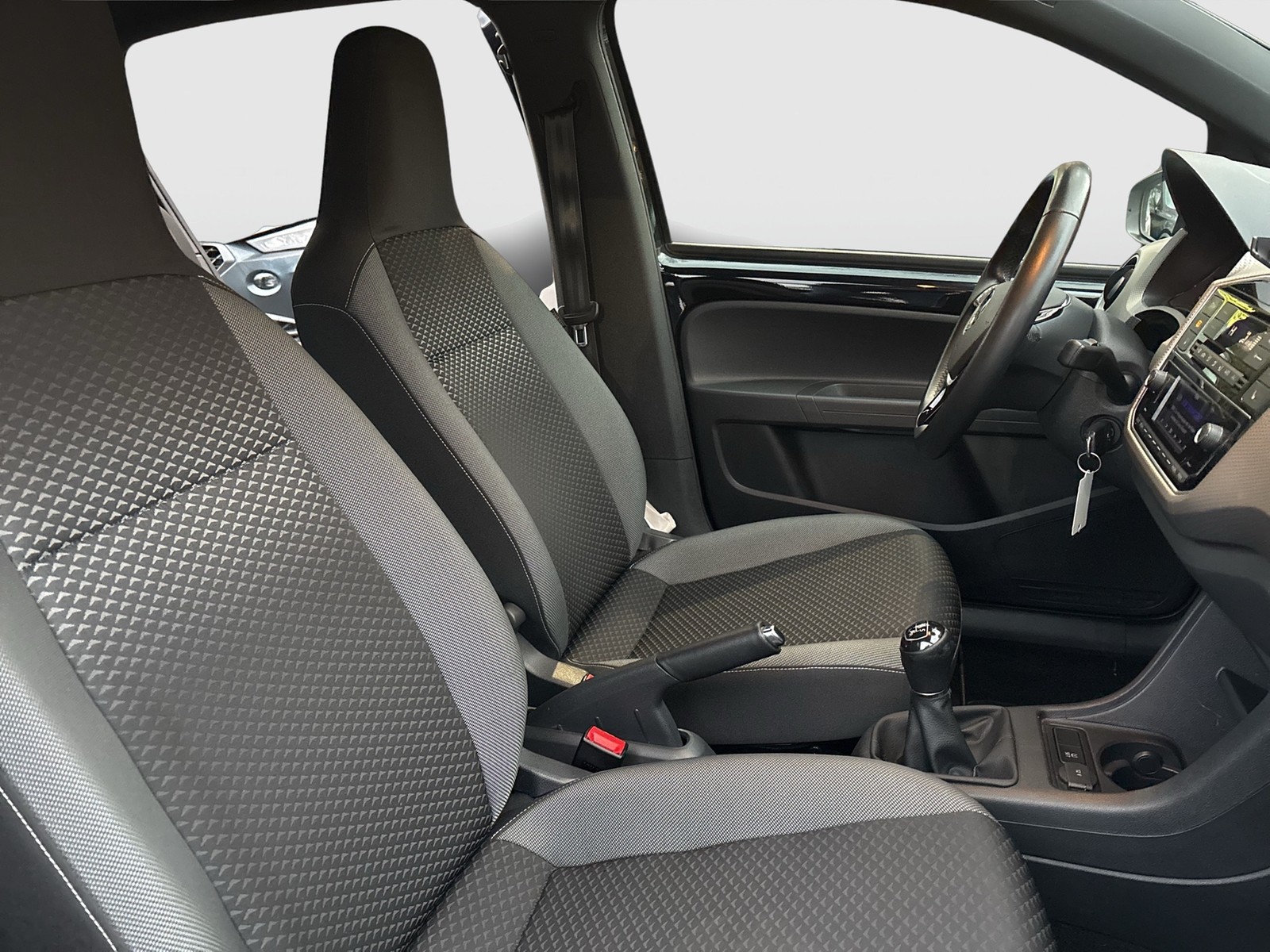 Volkswagen up! 1.0 ACTIVE 4TÜREN KAMERA ALU16 SITZHEIZ EINPARKH