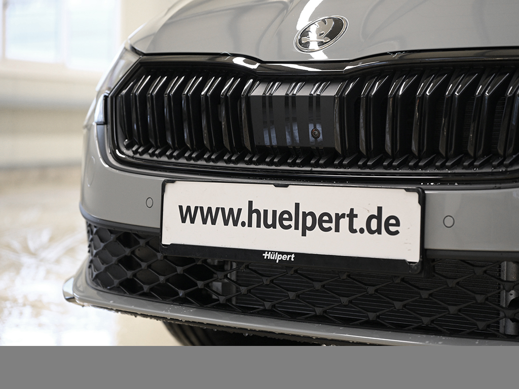 Skoda Octavia Combi 1.5TSI DSG Sportline AHK HuD ACC NAV PLA 360GRAD