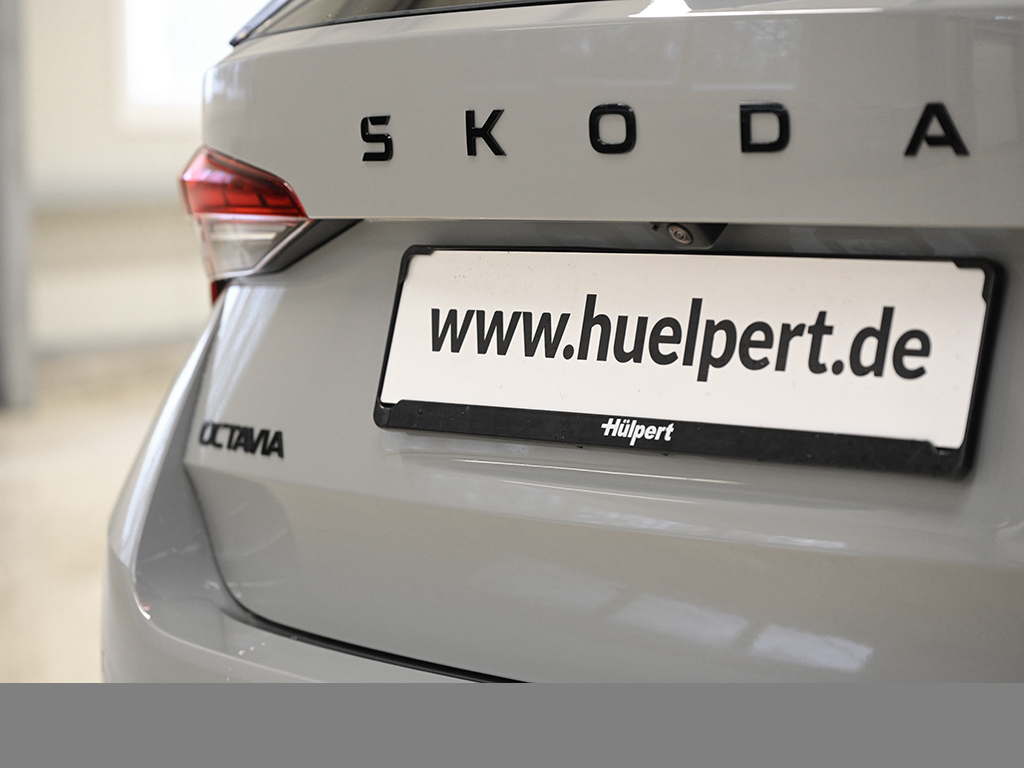 Skoda Octavia Combi 1.5TSI DSG Sportline AHK HuD ACC NAV PLA 360GRAD