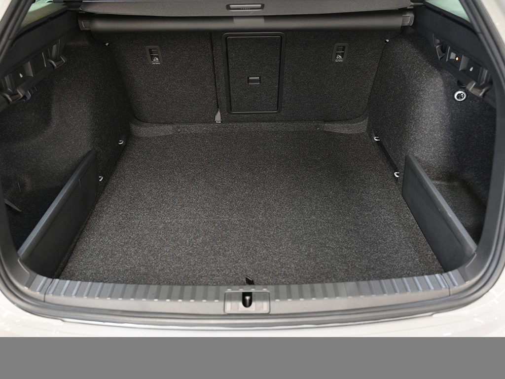 Skoda Octavia Combi 1.5TSI DSG Sportline AHK HuD ACC NAV PLA 360GRAD