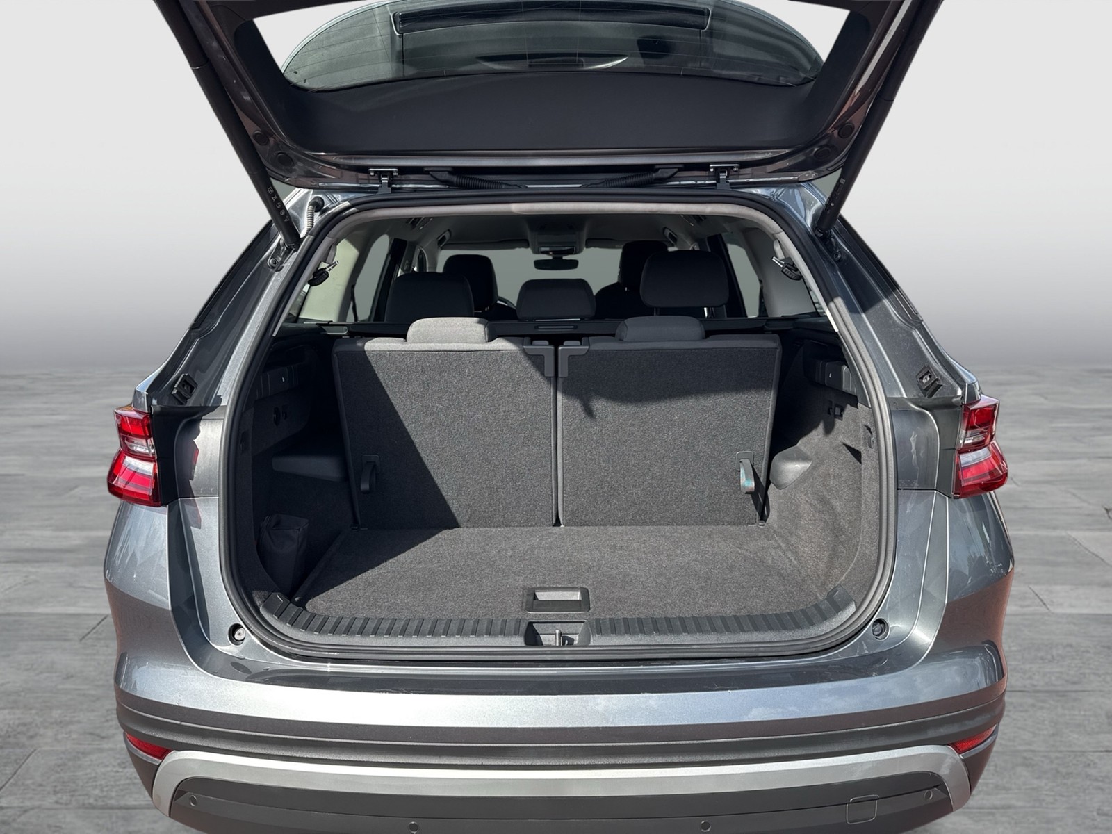 Skoda Kodiaq 2.0 SELECTION 4X4 7SITZE AHK CAM ACC LM18