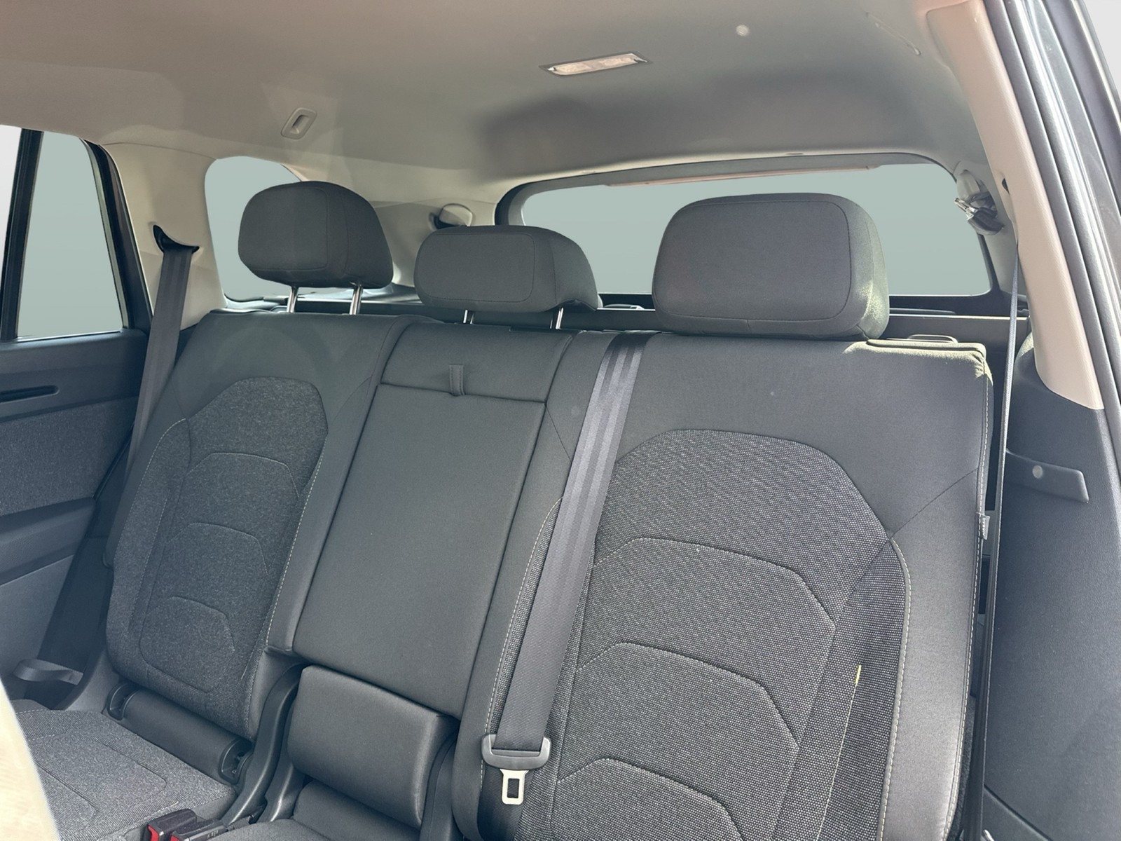 Skoda Kodiaq 2.0 SELECTION 4X4 7SITZE AHK CAM ACC LM18