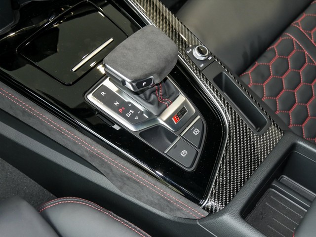 Audi RS 4 Avant Qu. ESSENTIALS PANO B&O NAPPA SPORTABGAS