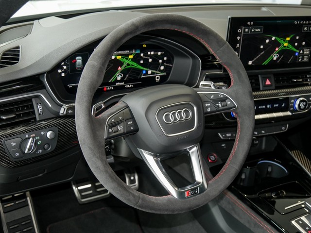 Audi RS 4 Avant Qu. ESSENTIALS PANO B&O NAPPA SPORTABGAS