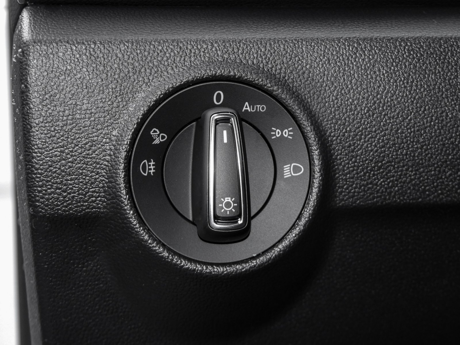 Volkswagen T-Roc Cabrio 1.5 R-LINE DSG BLACKSTYLE KEYLESS