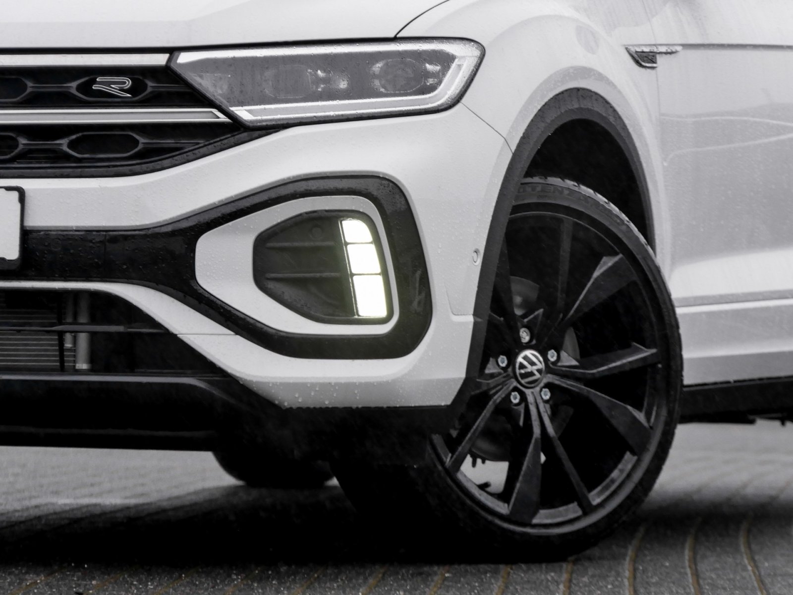 Volkswagen T-Roc Cabrio 1.5 R-LINE DSG BLACKSTYLE KEYLESS