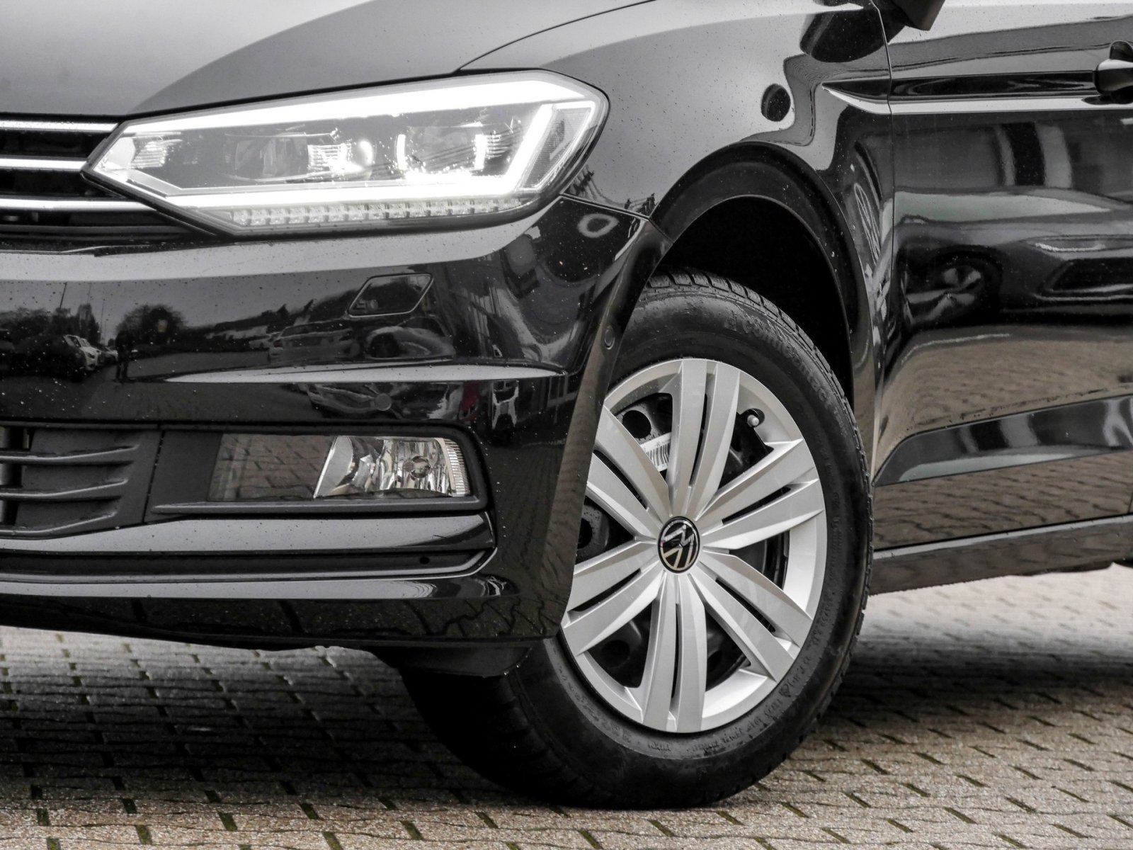 Volkswagen Touran Taxi 2.0 TDI DSG in schwarz TAXI DSG Black Edition