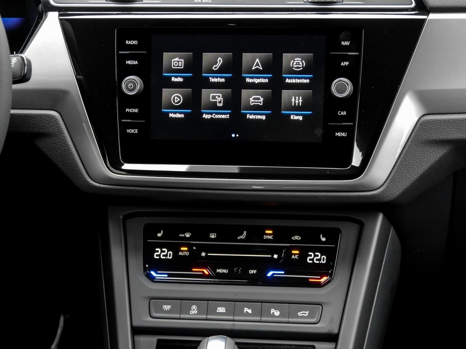 Volkswagen Touran Taxi 2.0 TDI DSG in schwarz TAXI DSG Black Edition