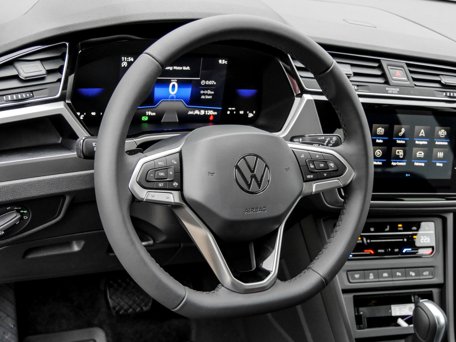 Volkswagen Touran Taxi 2.0 TDI DSG in schwarz TAXI DSG Black Edition