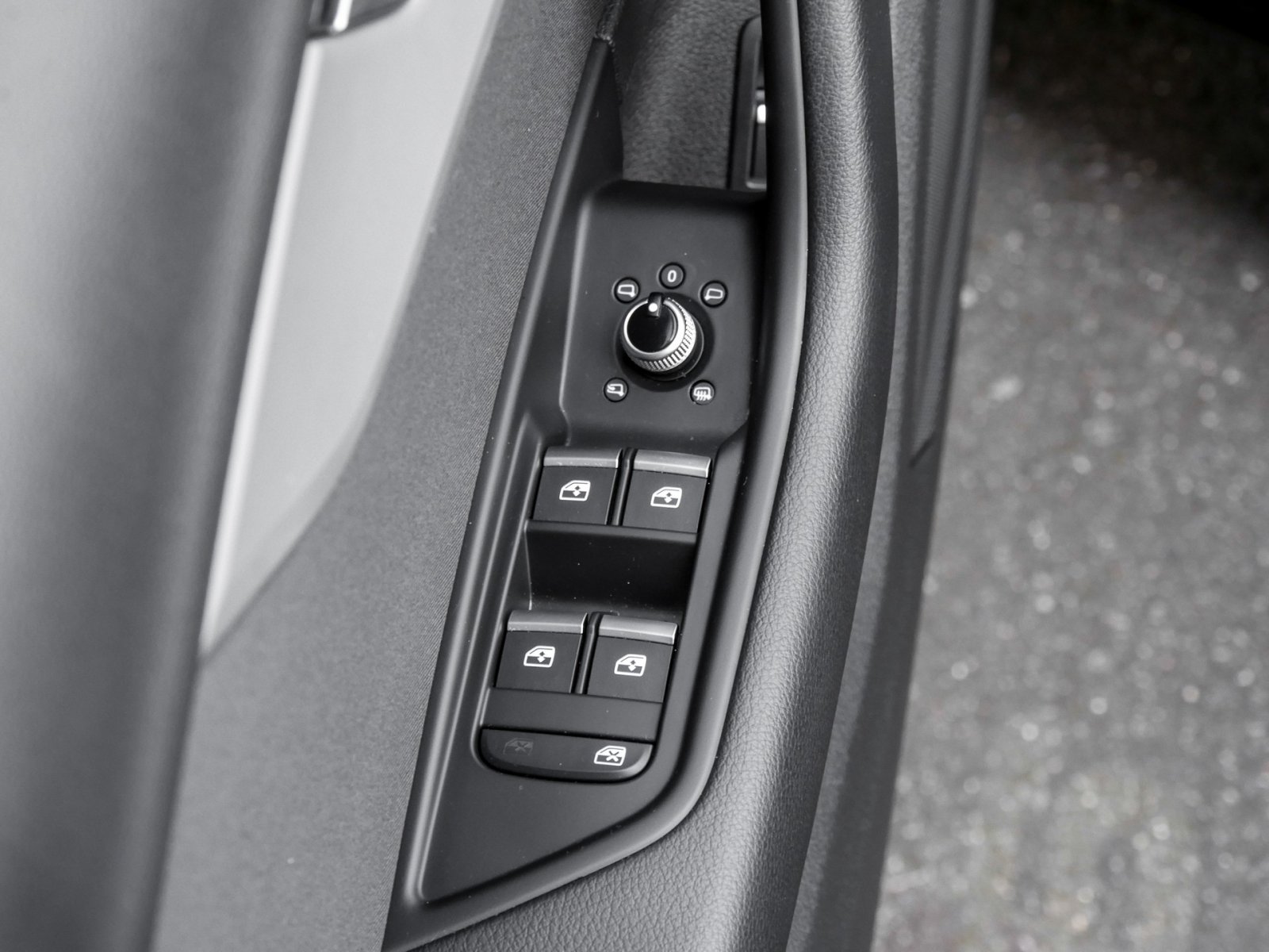 Audi A4 Avant 40 quattro S LINE BLACKPAK ACC LM19 NAVI+