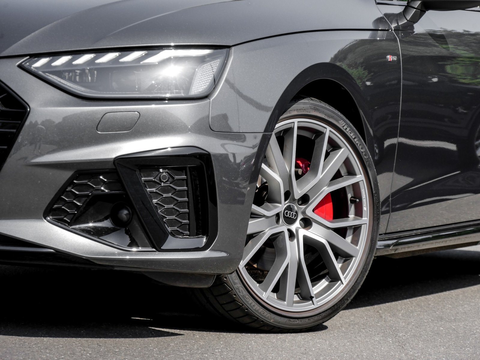 Audi A4 Avant 40 quattro S LINE BLACKPAK ACC LM19 NAVI+