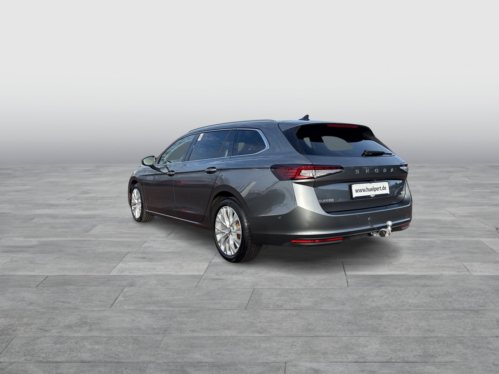 Skoda Superb Combi 2.0TDI DSG 4x4 Selection AHK HuD ACC NAV DCC 360Grad