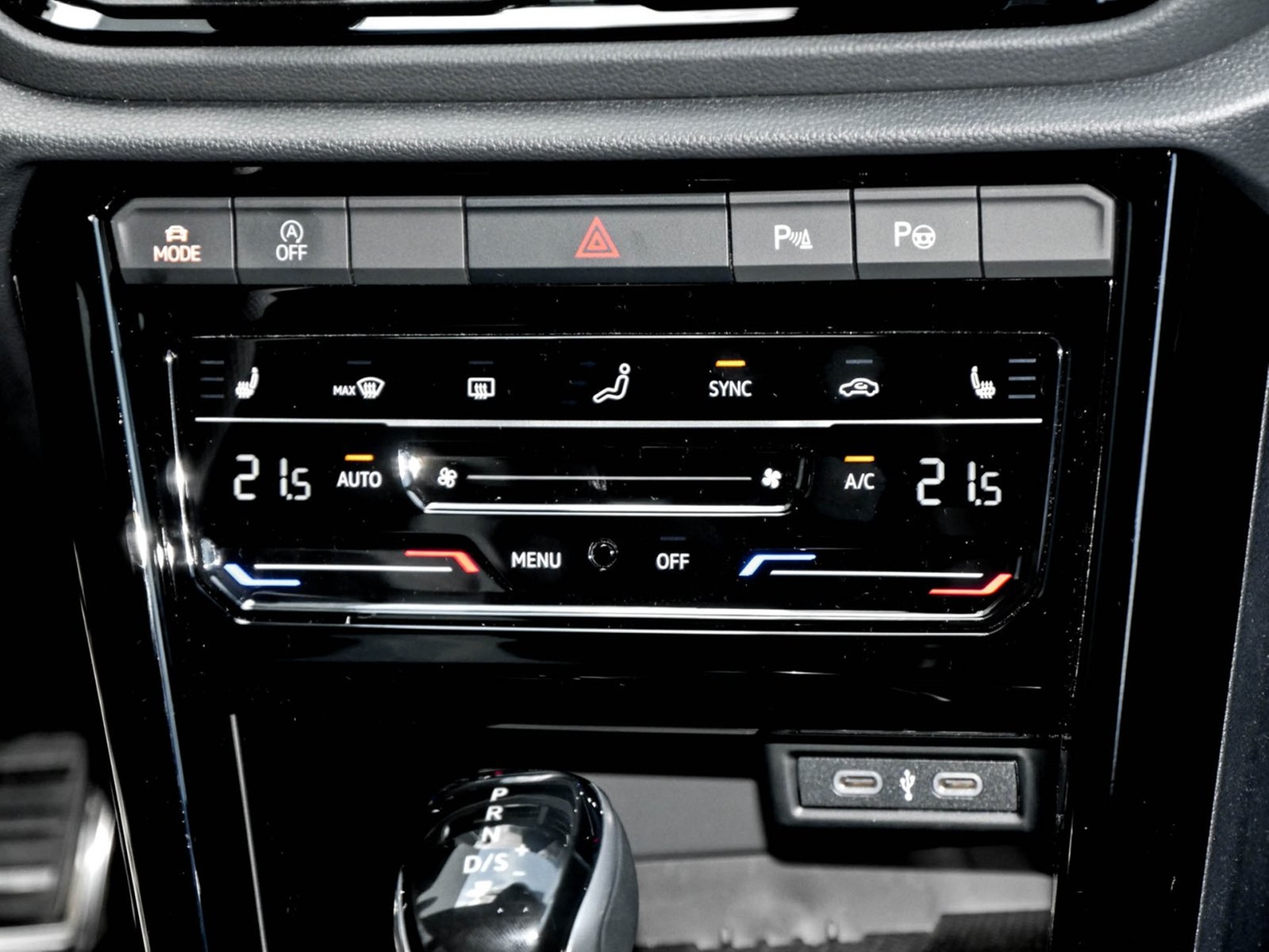 Volkswagen T-Roc 2.0 R-LINE DSG BLACKSTYLE eKLAPPE CAM AHK