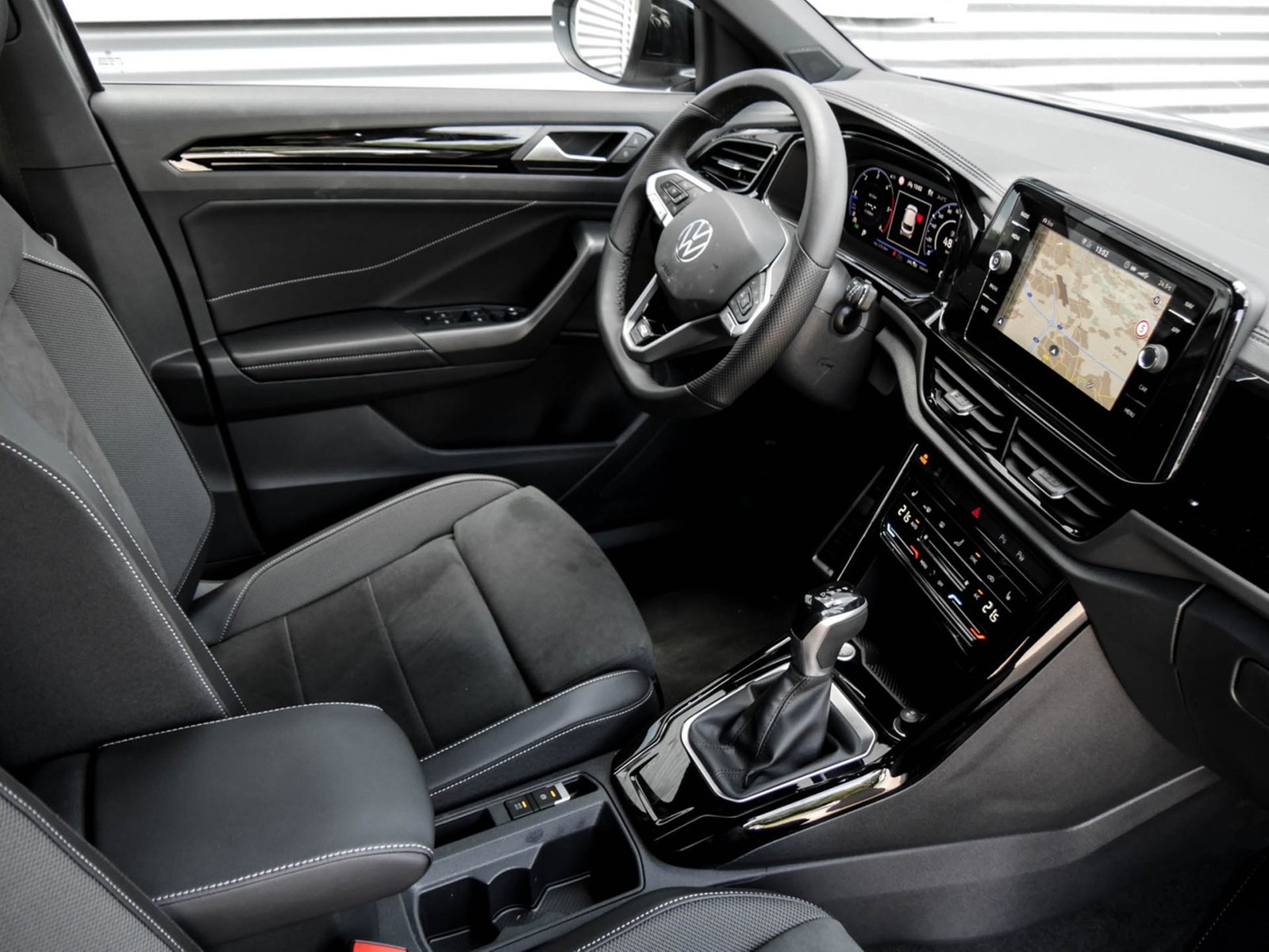 Volkswagen T-Roc 2.0 R-LINE DSG BLACKSTYLE eKLAPPE CAM AHK