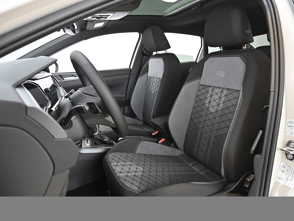 Volkswagen Taigo 1.0 R-LINE DSG BLACKSTYLE PANO KEYLESS CAM