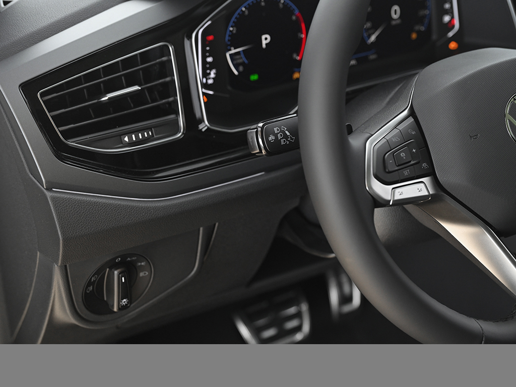 Volkswagen Taigo 1.0 R-LINE DSG BLACKSTYLE PANO KEYLESS CAM