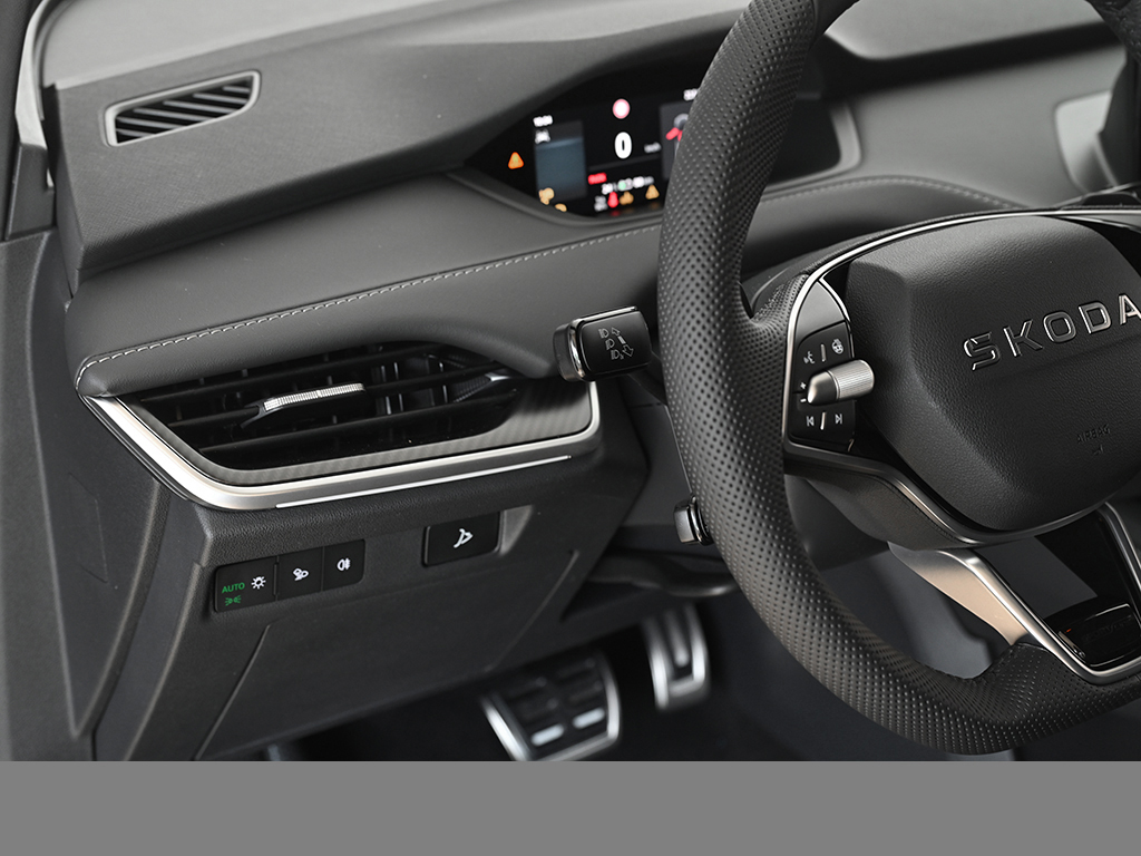 Skoda Enyaq 60 SPORTLINE WÄRMEPUMPE CAM ACC LM20 NAVI