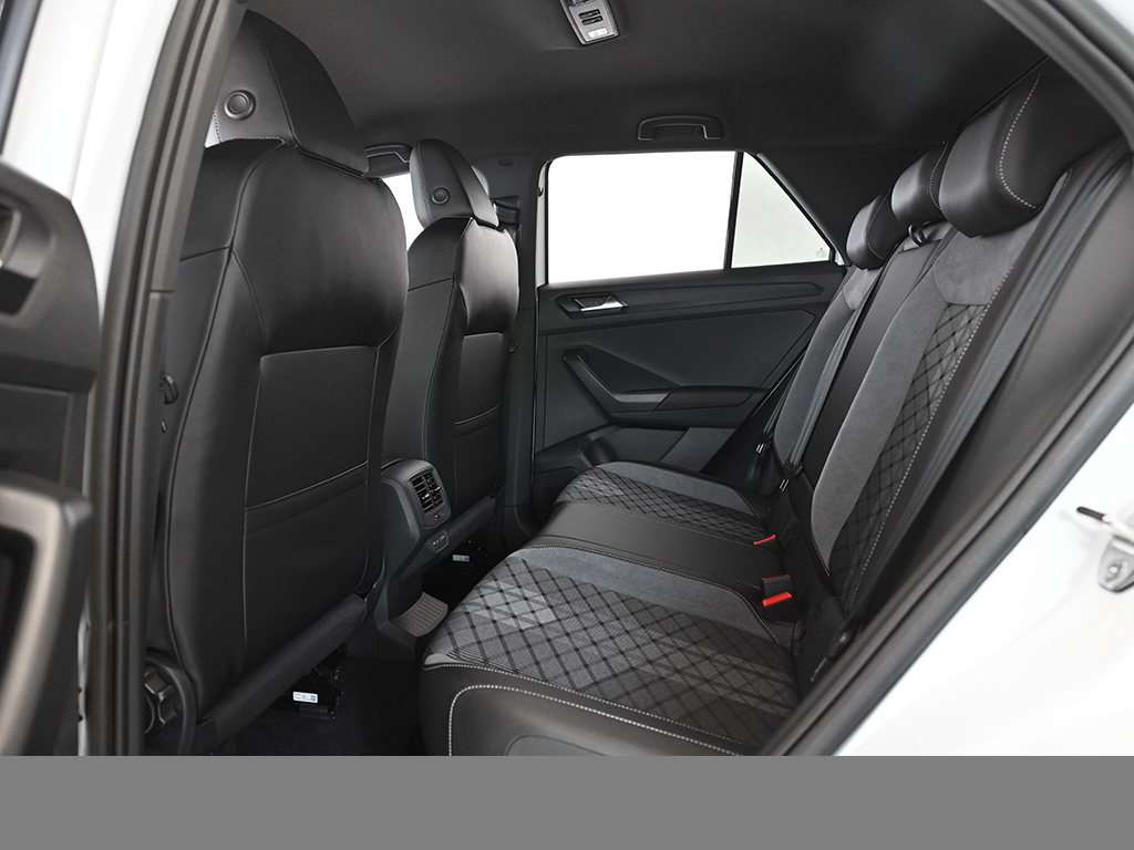 Volkswagen T-Roc 1.5 R-LINE DSG BLACKSTYLE eKLAPPE AHK CAM