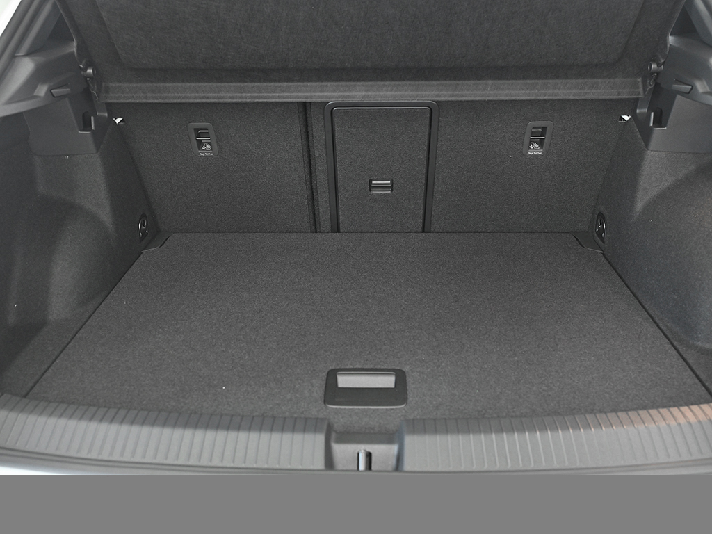 Volkswagen T-Roc 1.5 R-LINE DSG BLACKSTYLE eKLAPPE AHK CAM