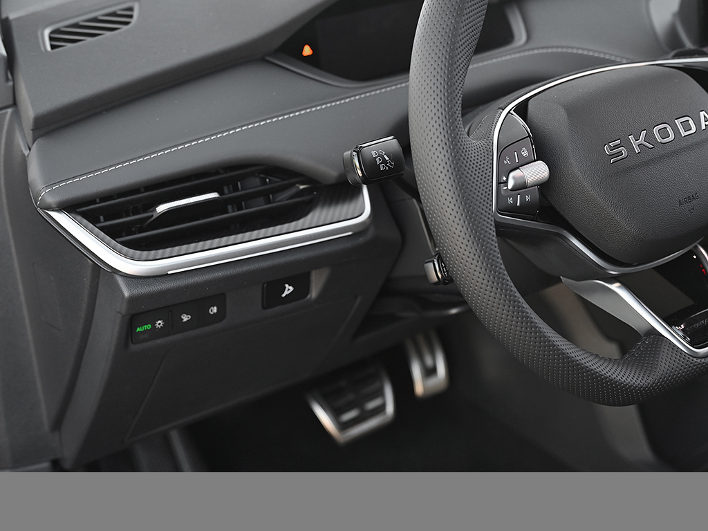 Skoda Enyaq 60 SPORTLINE WÄRMEPUMPE CAM ACC LM20 NAVI