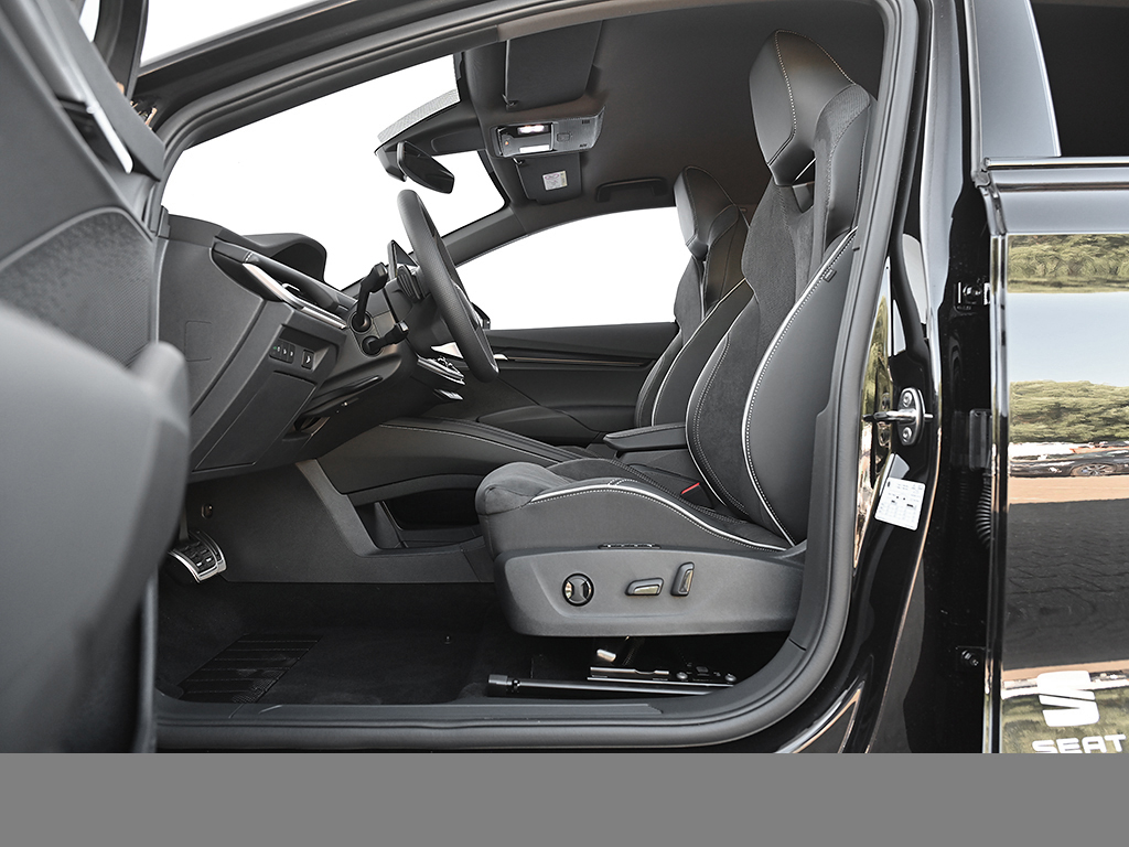 Skoda Enyaq 60 SPORTLINE WÄRMEPUMPE CAM ACC LM20 NAVI