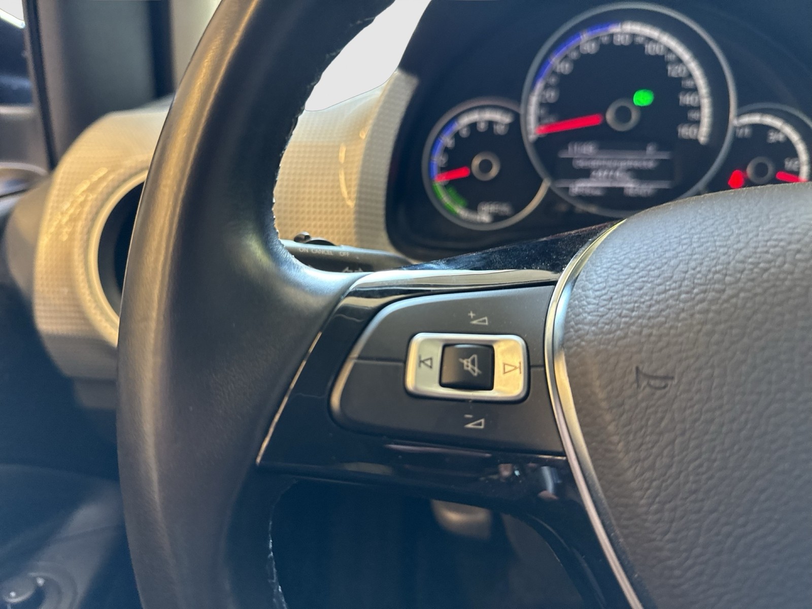 Volkswagen e-up! EDITION 4TÜREN CAM LM16 SITZHEIZ. TEMPOMAT