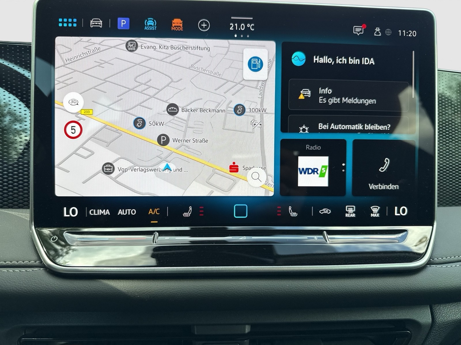 Volkswagen Tiguan 2.0 LIFE 4X4 STANDHZ. AHK CAM ACC NAVI