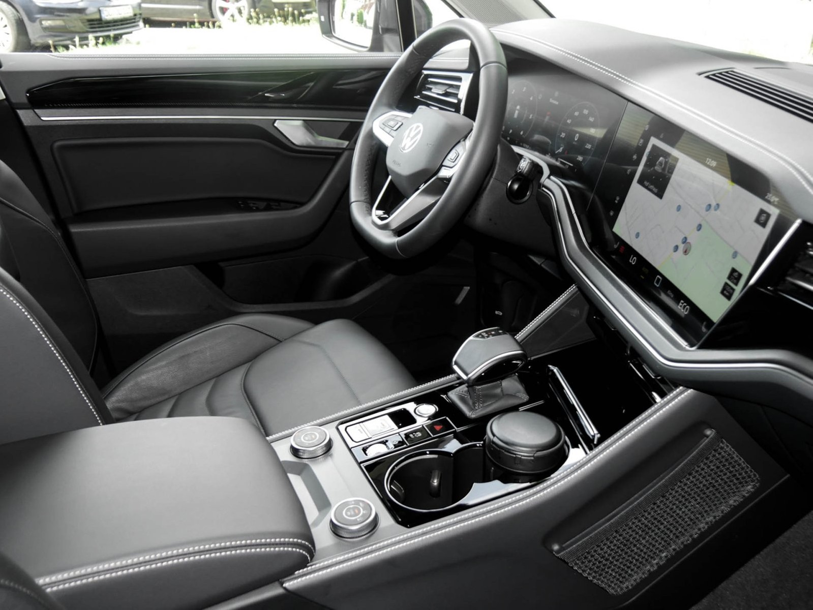 Volkswagen Touareg V6 NEUES MODELL AHK CAM ACC LM19 NAVI