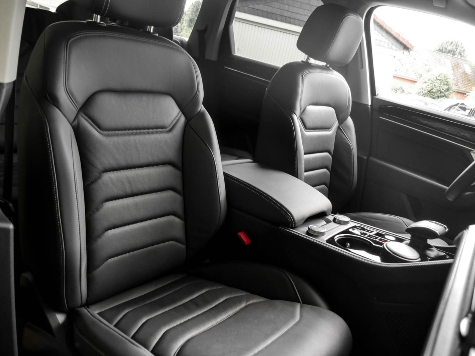 Volkswagen Touareg V6 NEUES MODELL AHK CAM ACC LM19 NAVI