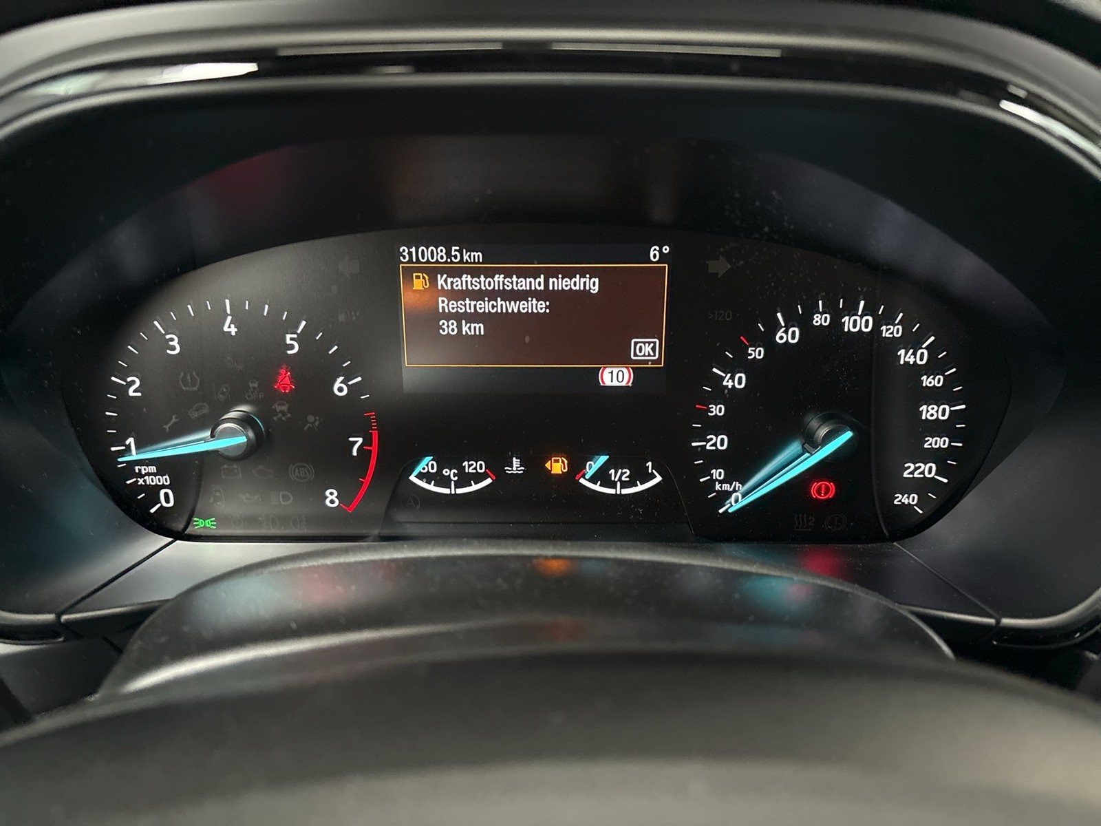 Ford Focus Turnier 1.5 ST-LINE CAM NAVI LM18 SITZHEIZ