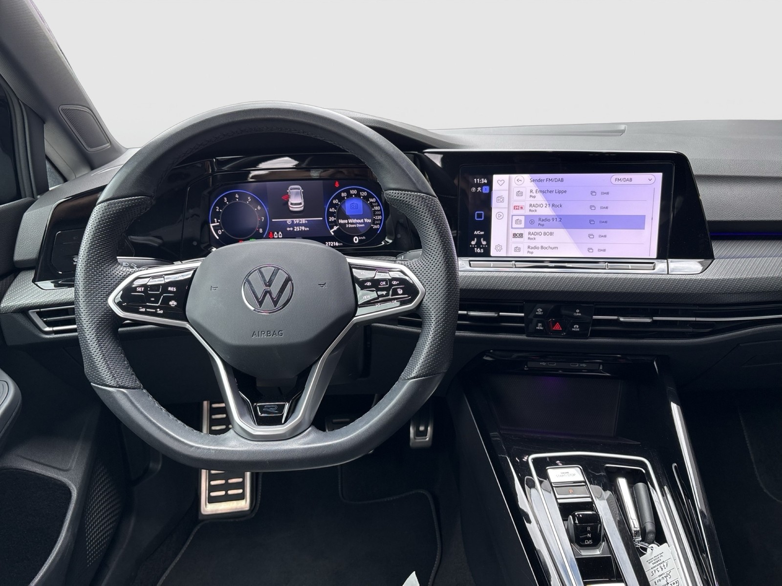 Volkswagen Golf VIII 1.5 eTSI R-LINE CAM LM17 CARPLAY
