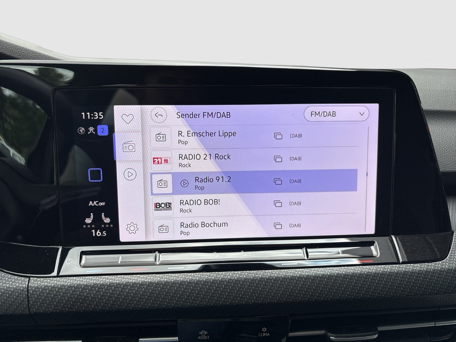 Volkswagen Golf VIII 1.5 eTSI R-LINE CAM LM17 CARPLAY