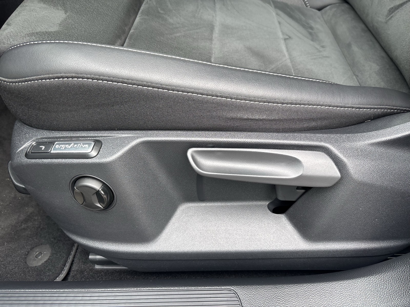 Volkswagen T-Roc 1.5 STYLE PANO CAM ACC MATRIX LM17 CARPLAY